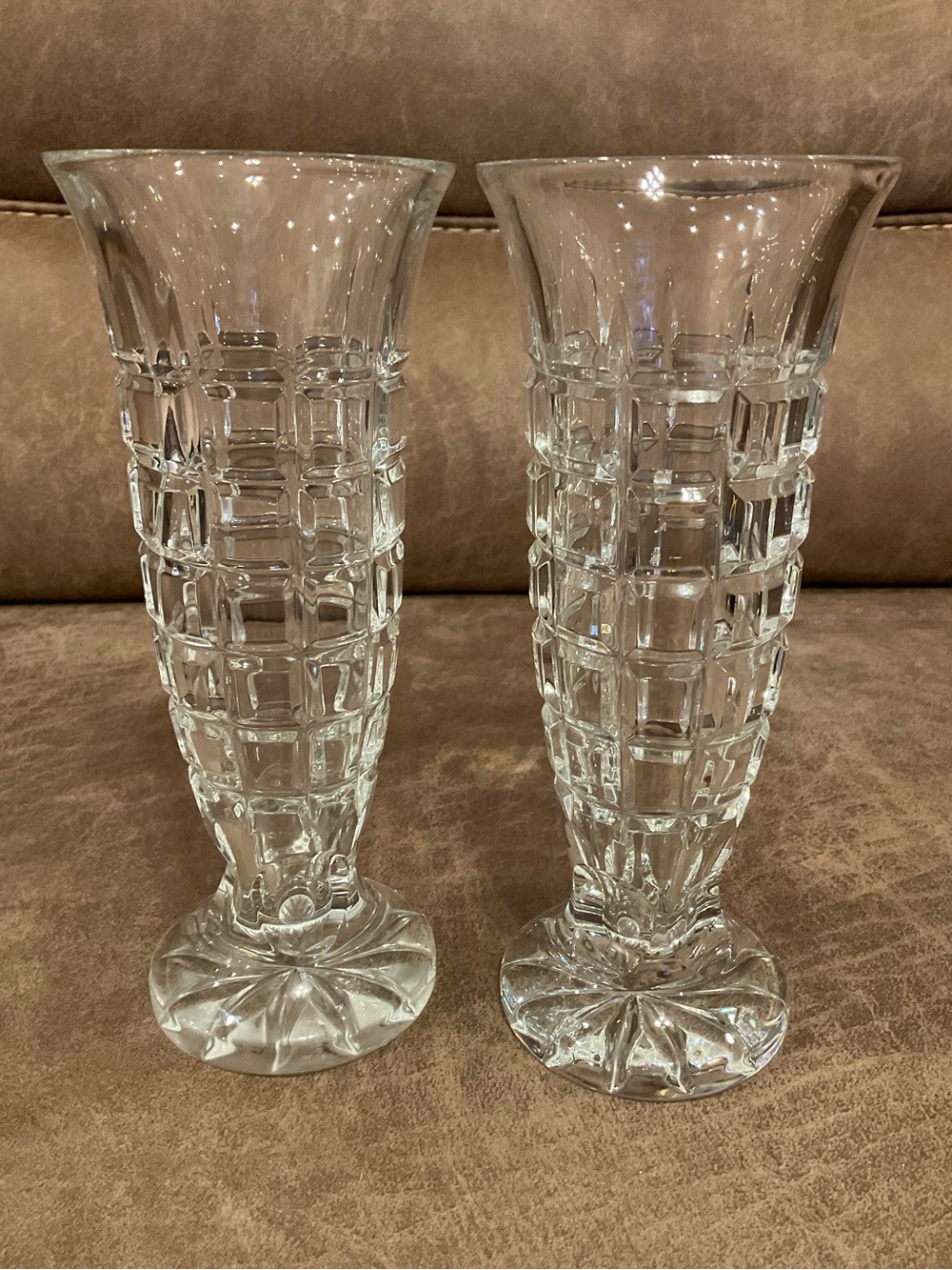 2 Crystal Bulb Vases with Grid Pattern